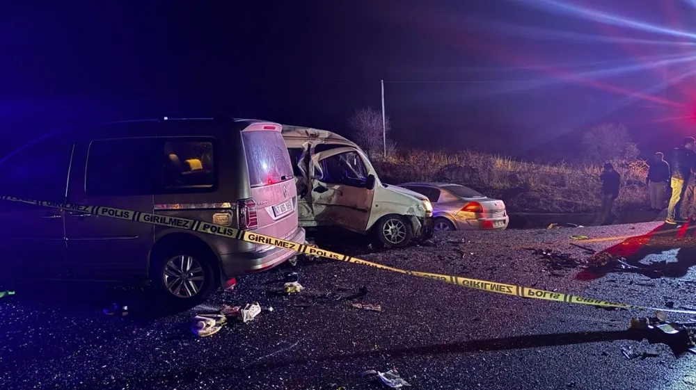 Mardin Ömerli’de zincirleme kaza: Aynı aileden 4 kişi hayatını kaybetti, 5 yaralı !