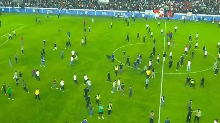 Zaxo - Newroz Maçı Şiddete Sahne Oldu: 27 Yaralı, 1 Bebek Kayboldu
